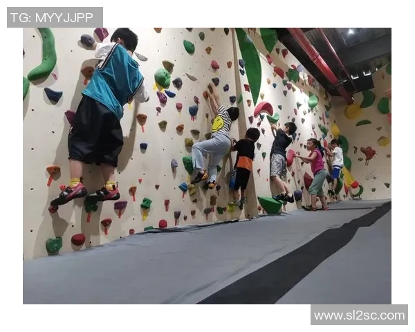 成都滑板精英赛点评:攀岩队状态与表现的全面分析与反思 成都滑板精英赛点评:攀岩队状态与表现的全面分析与反思