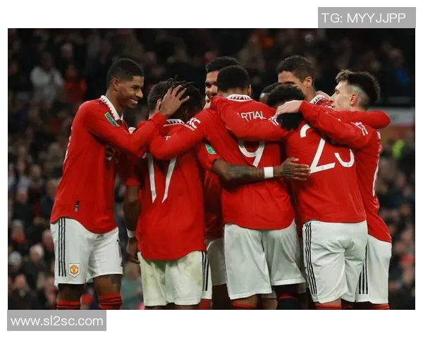 曼联对阵大巴黎精彩直播全程回顾及赛后分析