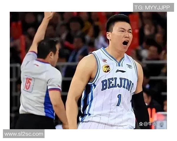 李根：从篮球场上的拼搏到人生路上的坚持与奋斗