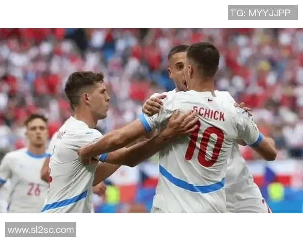 欧预赛激战希腊对阵芬兰双方全力争胜展现足球魅力 欧预赛激战希腊对阵芬兰双方全力争胜展现足球魅力