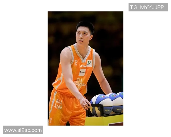 胡明轩：从青涩少年到篮球场上的璀璨明星之路