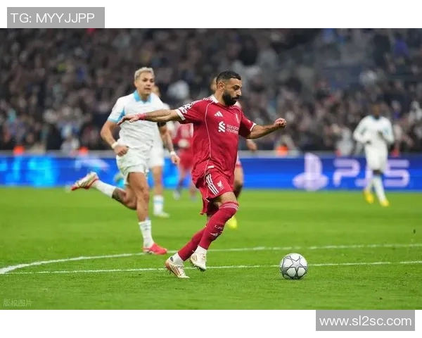 萨拉赫领衔埃及足球崛起之路展现非洲球员的无限潜力与魅力 萨拉赫领衔埃及足球崛起之路展现非洲球员的无限潜力与魅力