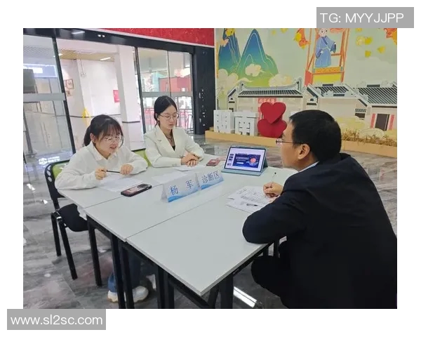 飞盘与梦想交织的旅程周芳的深度对话与人生启示 飞盘与梦想交织的旅程周芳的深度对话与人生启示