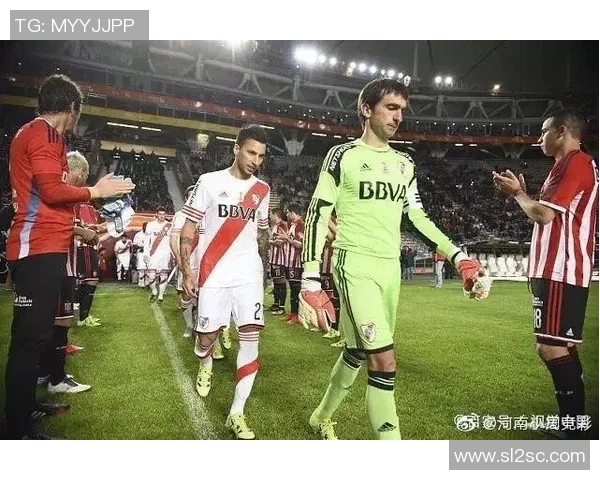 克鲁塞罗与河床对决结果揭晓比赛精彩瞬间回顾